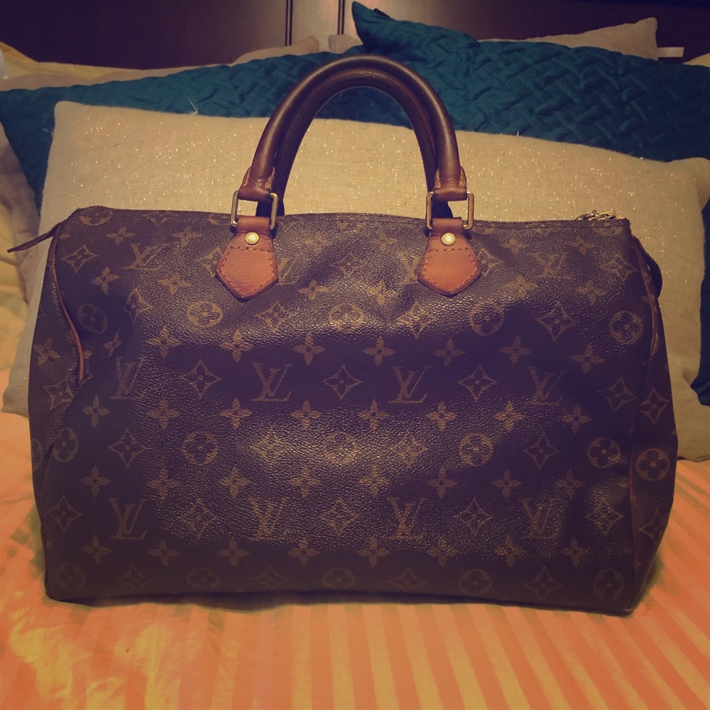 Louis Vuitton Speedy 35